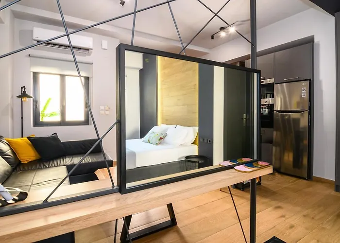 Mos Luxury City Suites - The R Suite