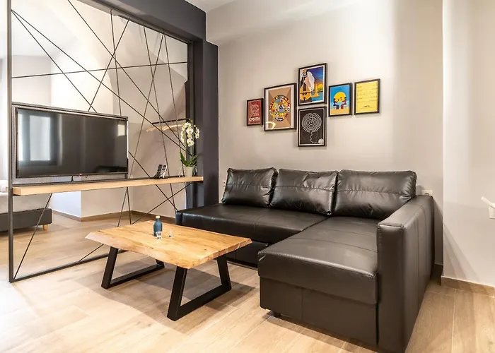 Mos Luxury City Suites - The R Suite