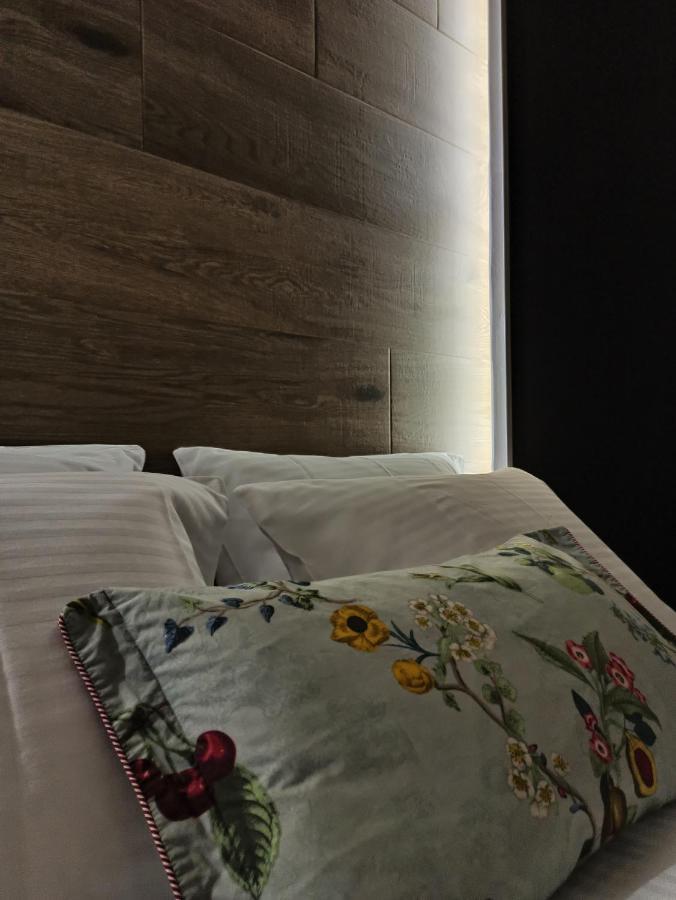 Mos Luxury - The R Apartment Chania (Crete)