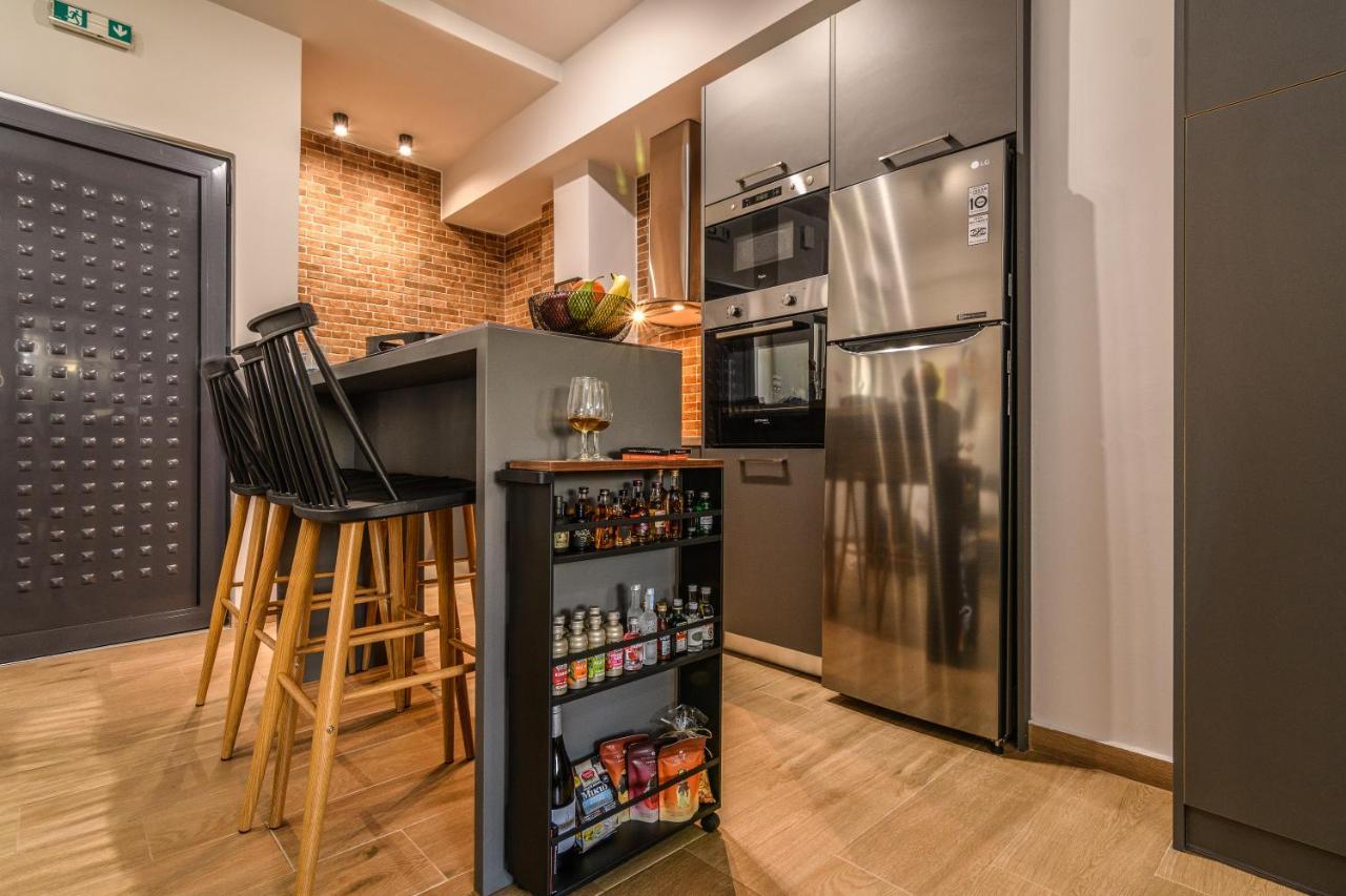 Mos Luxury - The R Apartment *